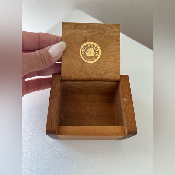 Oregon Myrtlewood Natural Wooden Trinket Box | Buck Outdoors - Picture 3 of 9